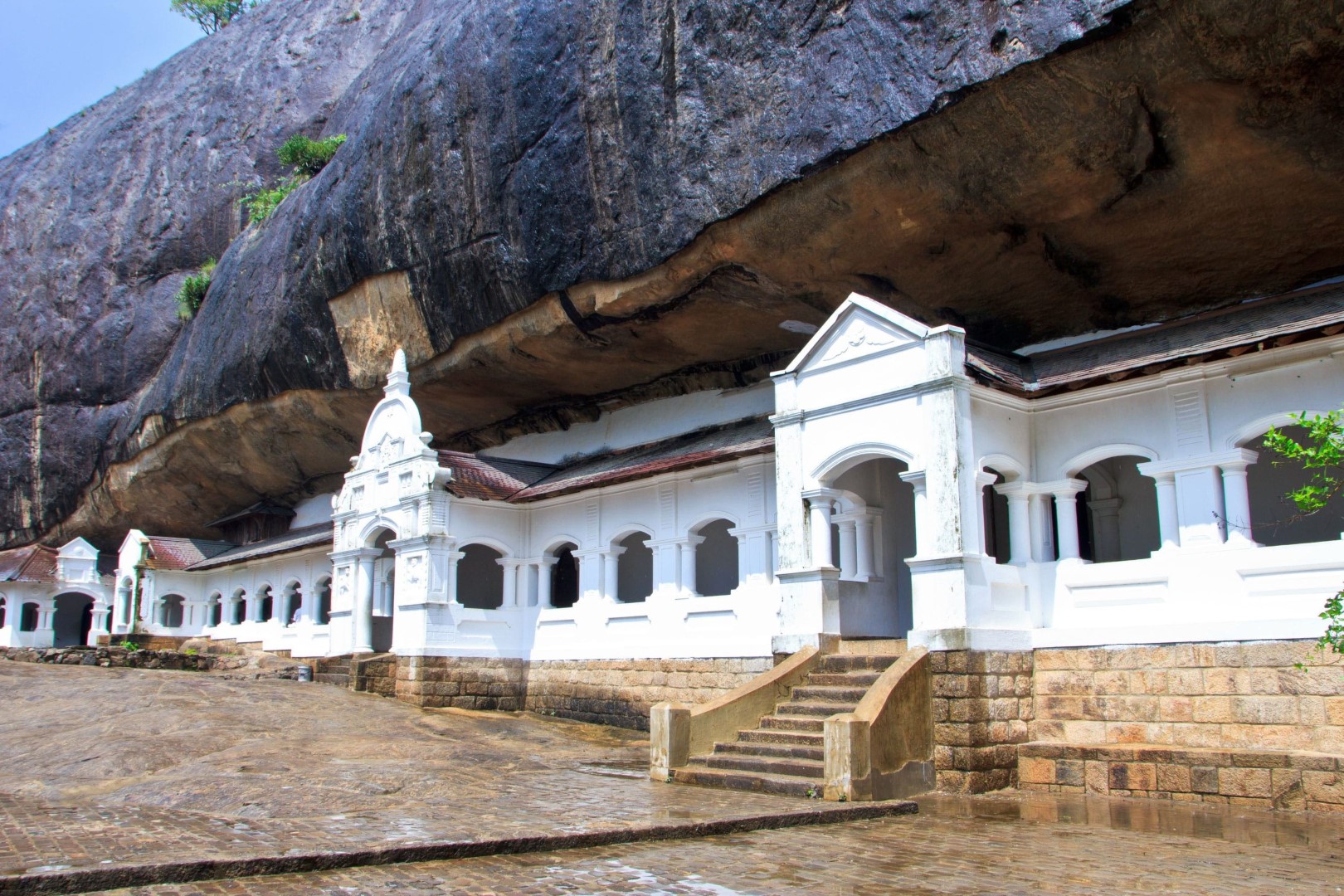 Sigiriya Rock Fortress & Dambulla Cave Temple